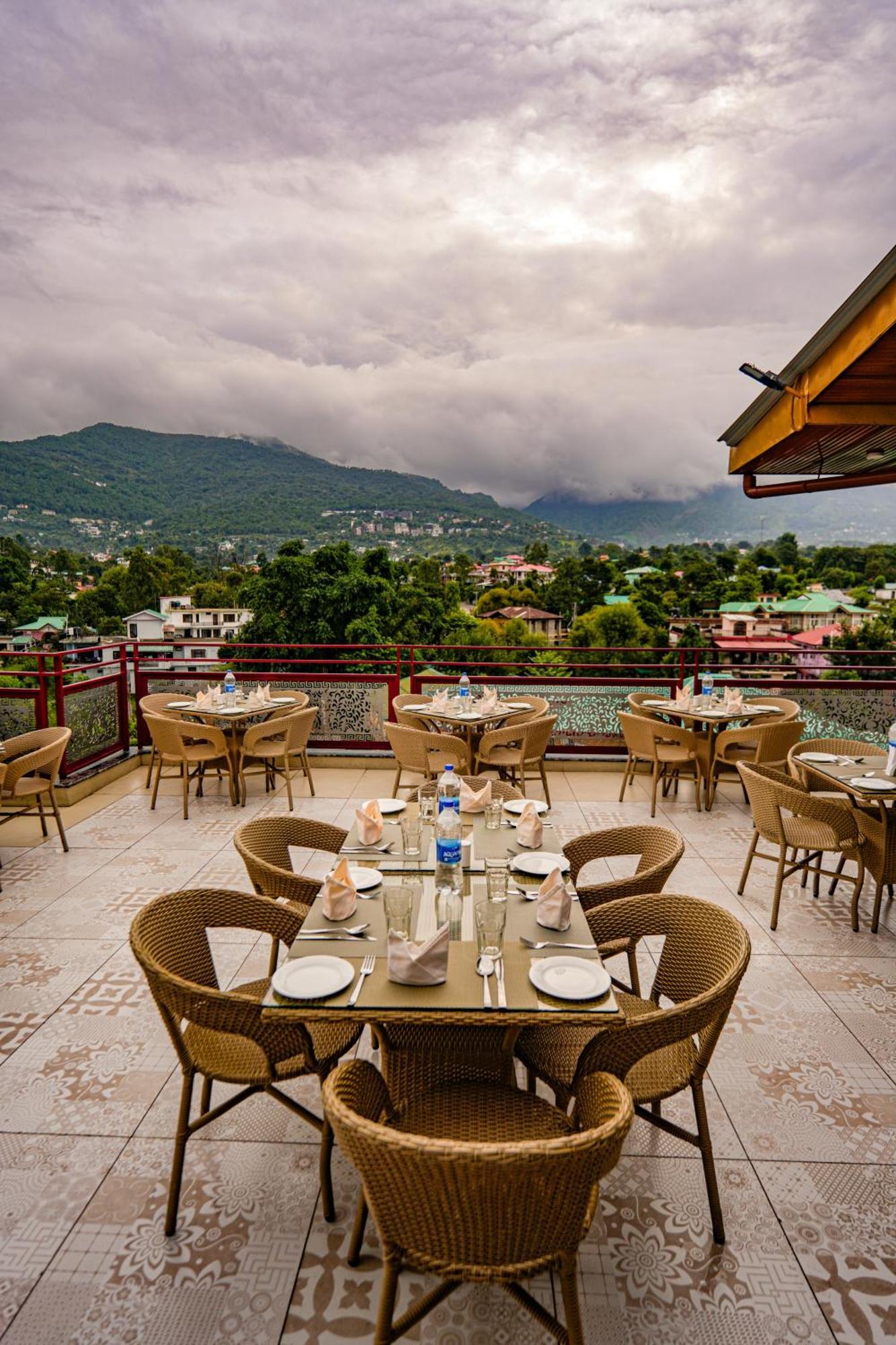Hotel Square One By D'Polo Dharamshala Exterior foto